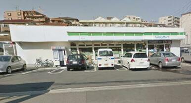 ファミリーマート南平台店