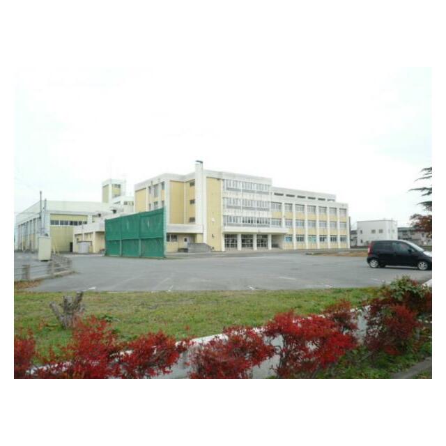 佃小学校まで徒歩１２分（約９４０ｍ）