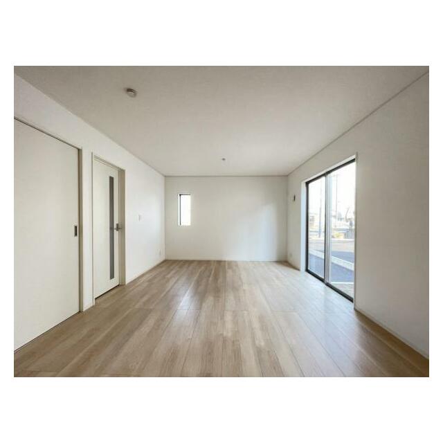 ゆとりある広さと明るさでホッとくつろげるスペースになっています！