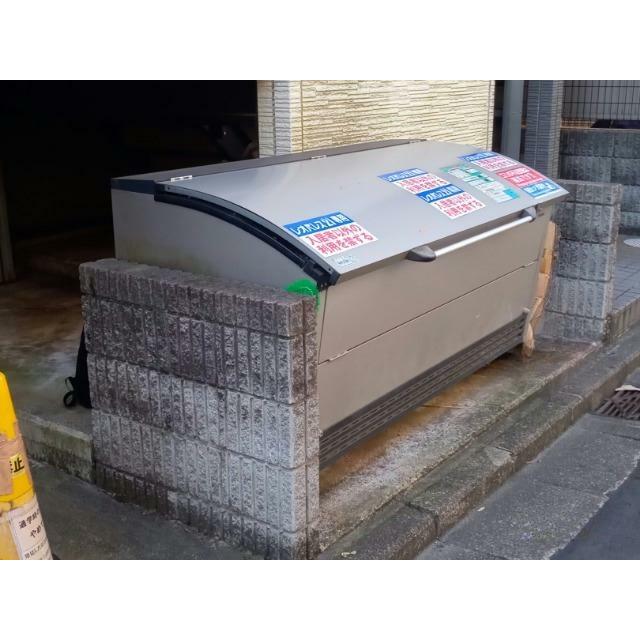 ダストボックス