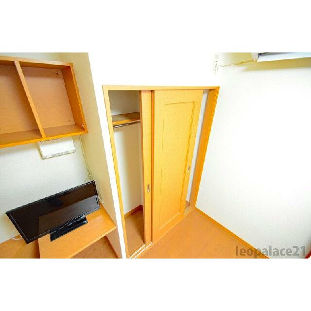 クローゼット付きでお部屋を広々お使いいただけます。