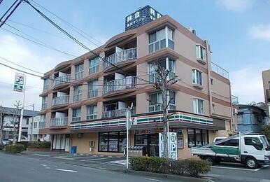 セブンイレブン早川店