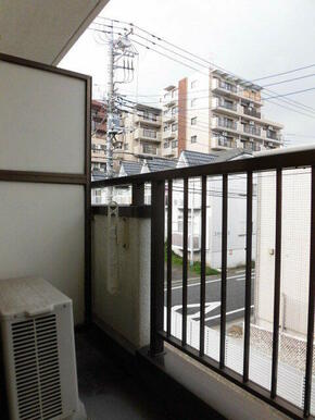 (参考)同一建物内の他の部屋の写真となります。