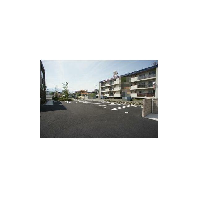 ☆敷地内に駐車場付いております☆