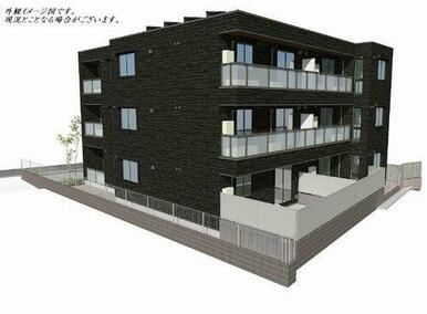 ３階建てマンションです。オートロック共用玄関です。