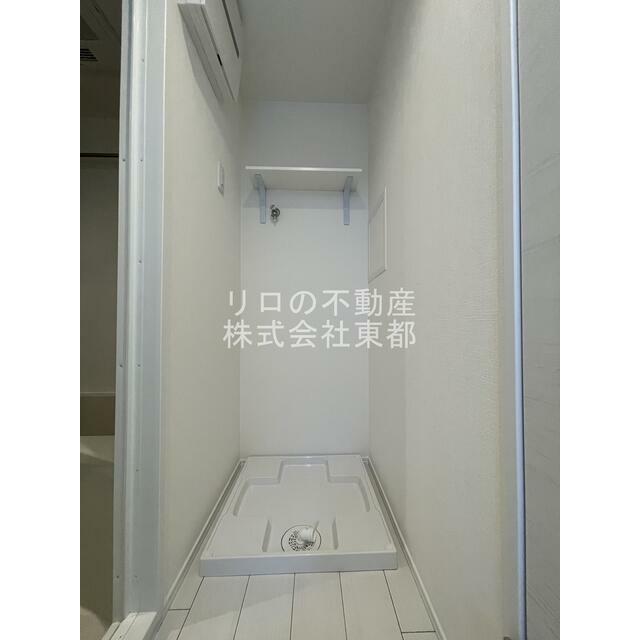 水漏れの心配がない防水パン付きの洗濯機置き場です