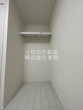 パイプハンガー付き☆畳まず衣類を掛けることができます♪