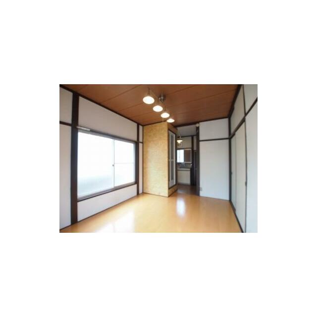 写真は別の部屋のものです。