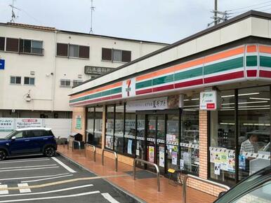 セブンイレブン川西鼓滝駅前店