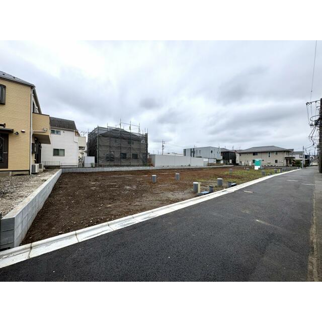 【現地道路含む現地写真】