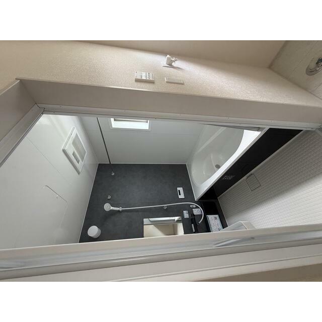 たまりがちな疲れやモヤモヤイライラはバスタイムですっきり洗い流して（2号棟）