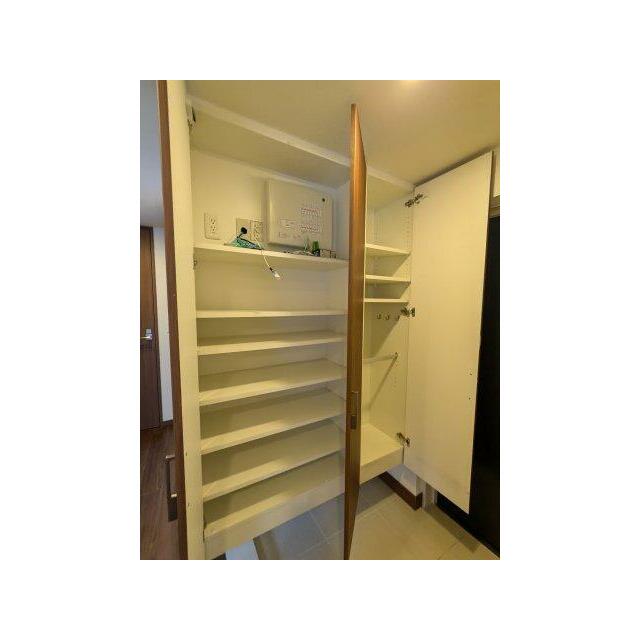 シューズボックス