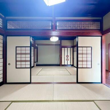 ゆったりとくつろげる和室です