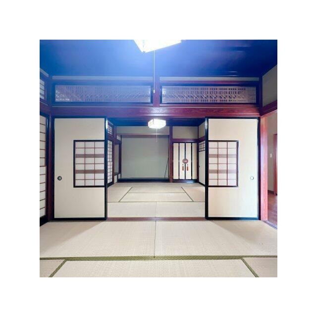 ゆったりとくつろげる和室です