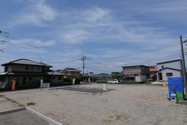 周辺は住宅街と田んぼになっておりますので、音なども気にせずに穏やかにお過ごし頂きます。