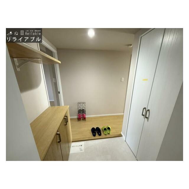 家族みんなの靴も余裕で収まる、大容量玄関収納。