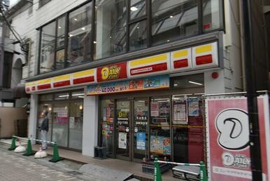 ニューヤマザキデイリーストア市川１丁目店