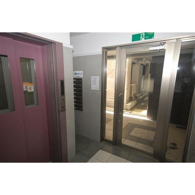 エントランスホール