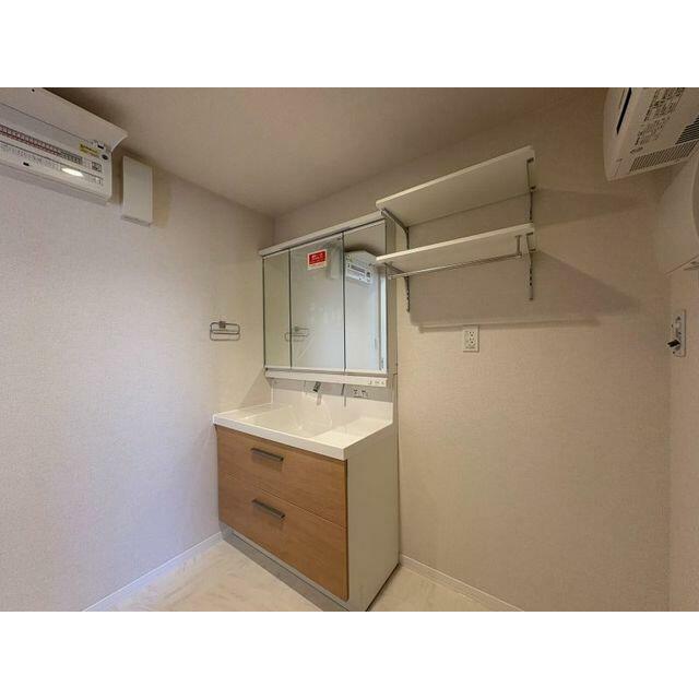 洗面化粧台がございます