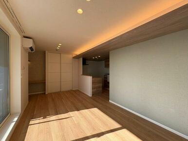 ＬＤＫには対面キッチンがございます