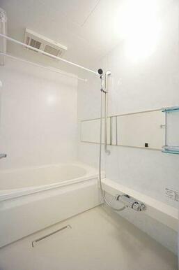 【浴室】浴室暖房乾燥機、追い焚き機能付き