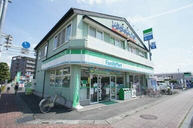 土呂駅　東口にファミリーマートあります！徒歩７分（５２０ｍ）