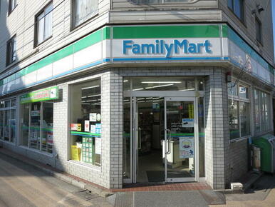 ファミリーマート上戸田二丁目店