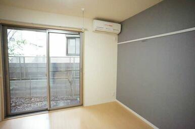 ■ピクチャーレール設置　＊リフォーム前のためアクセントクロスは変更になる場合があります。