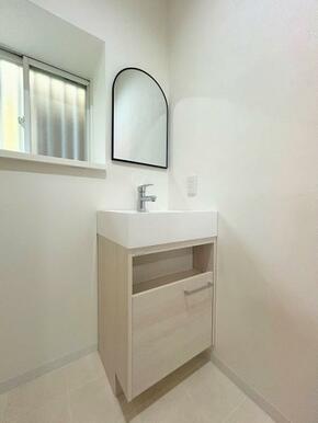 「洗面台」新品に交換しております。