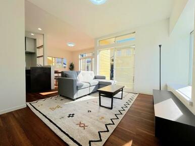 「LDK約16.5帖」LDK家具付きでスムーズに新生活をスタートできます。