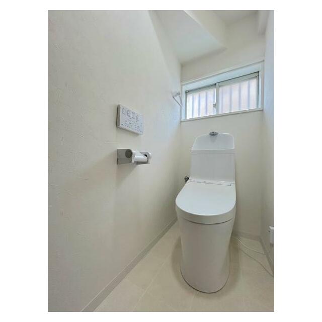 「1Fトイレ」新品に交換しております。