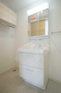 洗面化粧台がございます