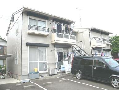 閑静な住宅街に佇むファミリー向け２ＬＤＫ