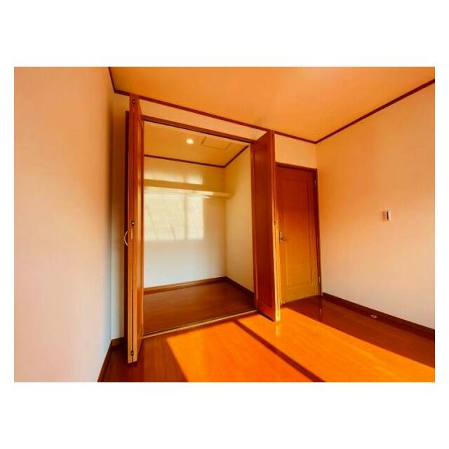 2階西側洋室　収納