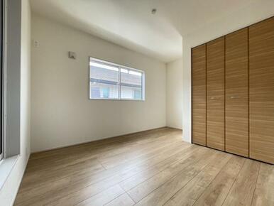 2階にはお部屋が3部屋！全部屋に収納が付いています＾＾