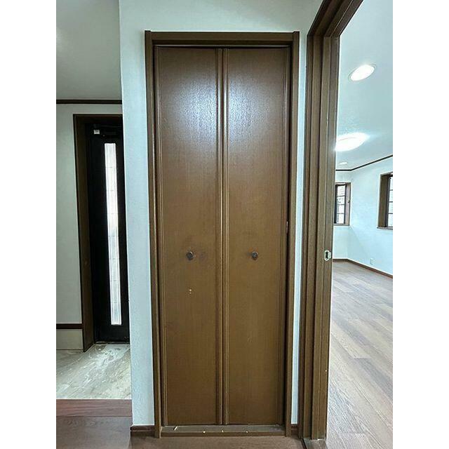 １階廊下　棚