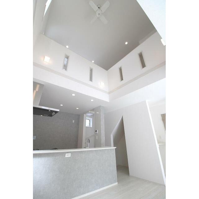 ダイニング吹き抜け