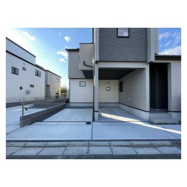 カースペース2台！並列駐車もできます＾＾