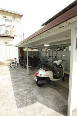 嬉しい屋根付き駐輪場♪