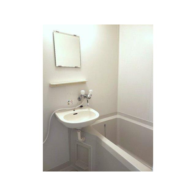 日々の疲れを癒すお風呂付です