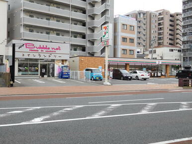 セブンイレブン八幡西本町店