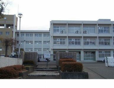 福島市立信夫中学校まで2500m