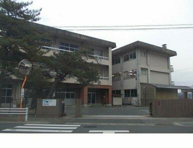 福島市立大森小学校まで1700m