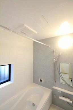 浴室乾燥機付き