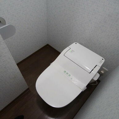 温水洗浄便座一体型高機能トイレ