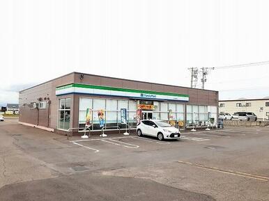 ファミリーマート滝川黄金町店
