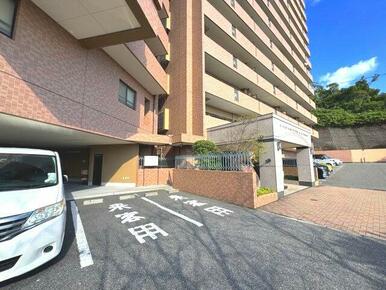 来客用駐車場完備(^^♪