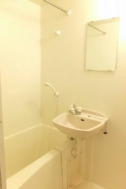 バス・トイレ別の物件です。
