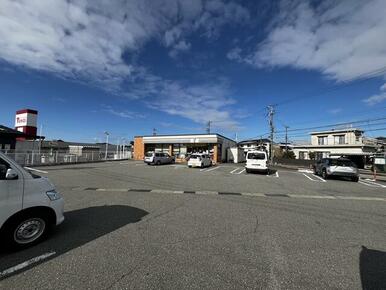 セブンイレブン富山中川原店