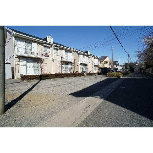 駐車場もご利用頂けますので、空き状況は（株）守屋住宅大和田店までお問い合わせ下さいませ♪
